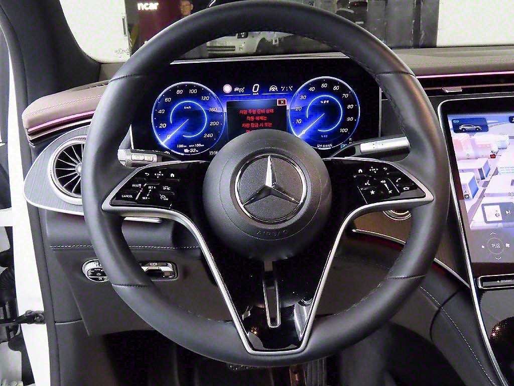 Mercedes Benz EQS - Vista 10