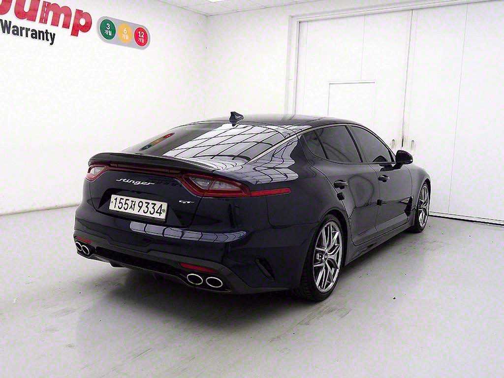 KIA Stinger - Vista 4