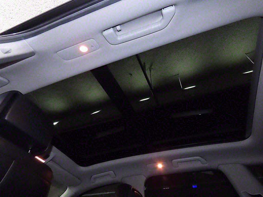 Volkswagen Touareg 2013 Plateado - Importación desde Corea - HF Imports Iquique - Foto 16