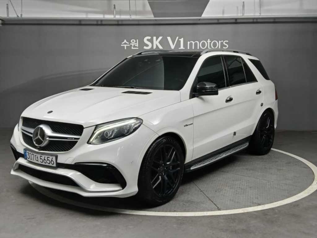 Mercedes Benz GLE Class - Vista 8