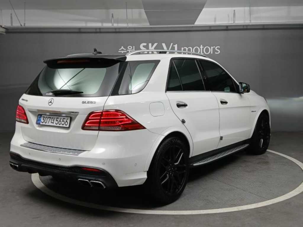 Mercedes Benz GLE Class - Vista 6