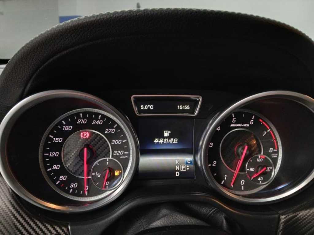 Mercedes Benz GLE Class - Vista 10