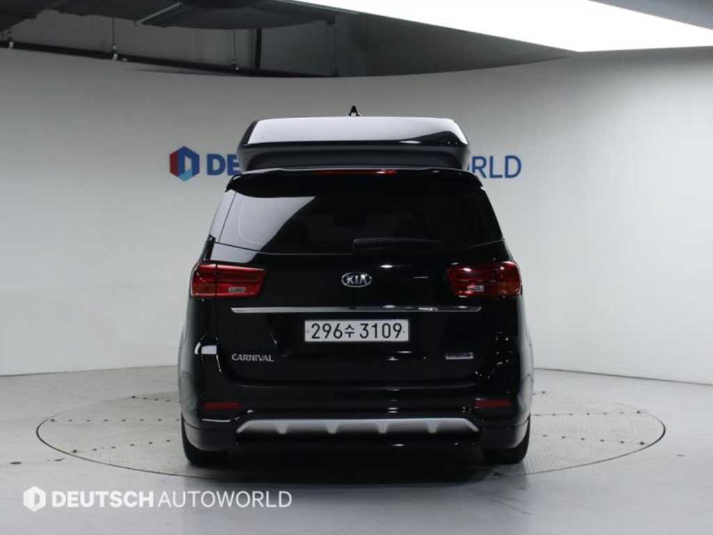 KIA Carnival - Vista 4