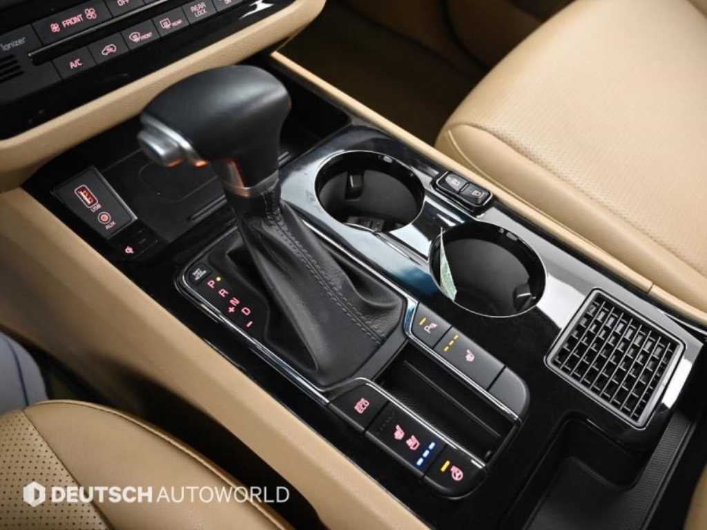 KIA Carnival - Vista 9