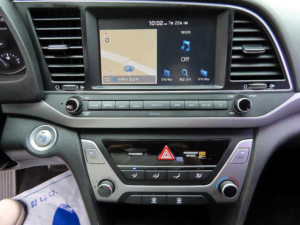 HYUNDAI Avante 2018 - Importación desde Corea - HF Imports Iquique - Foto 13