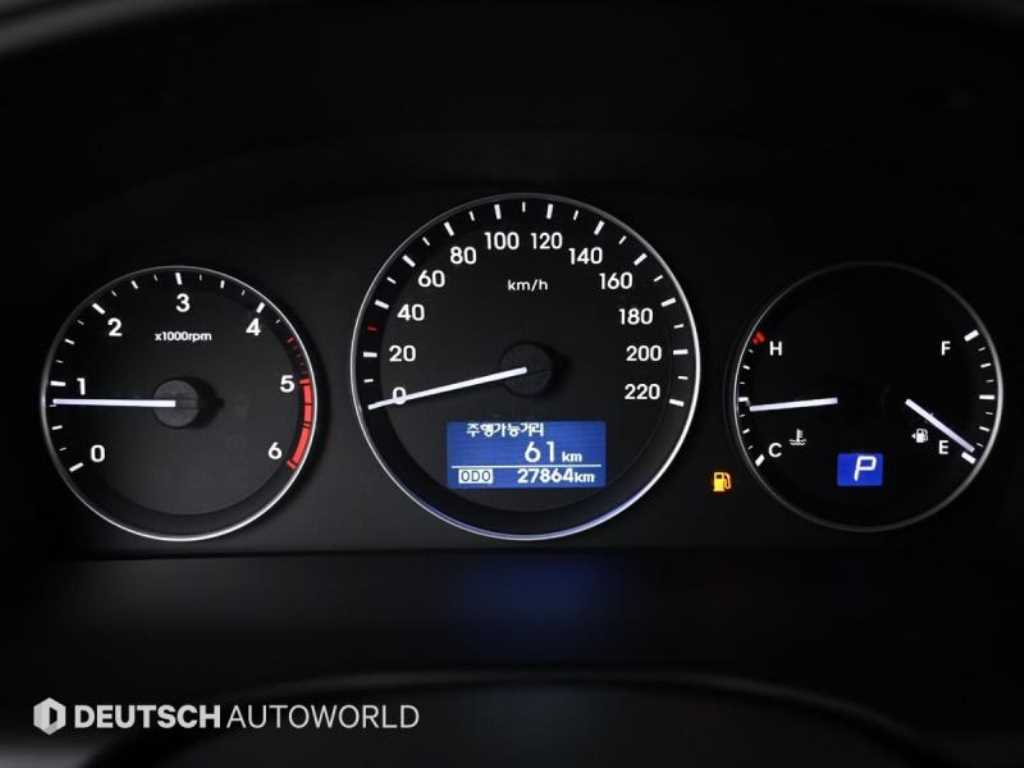 HYUNDAI Starex - Vista 7