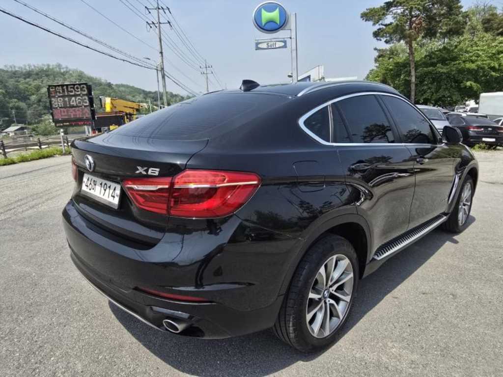 BMW X6 - Vista 4