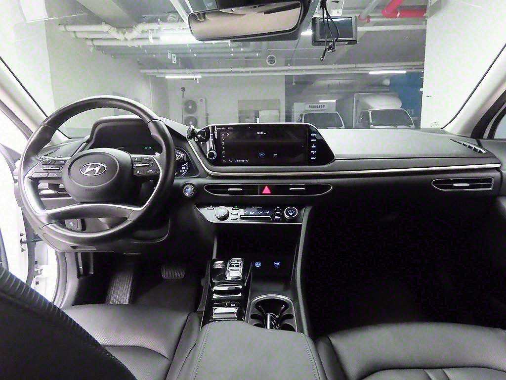 HYUNDAI Sonata - Vista 8