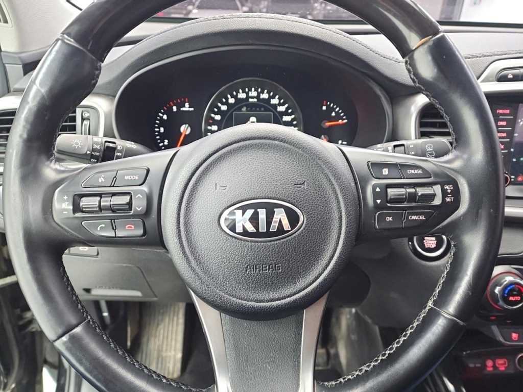 KIA Sorento - Vista 9