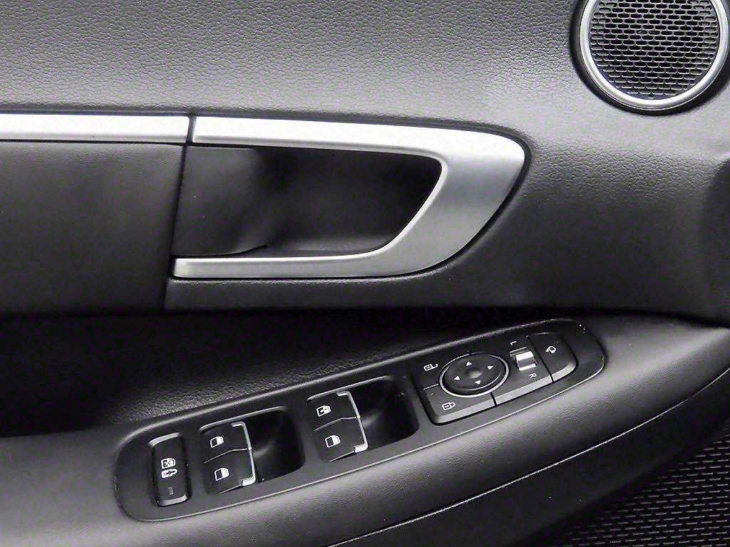 HYUNDAI Sonata - Vista 11