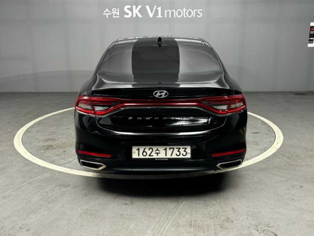 HYUNDAI Grandeur - Vista 4