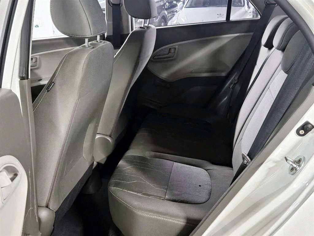 KIA Morning - Vista 11