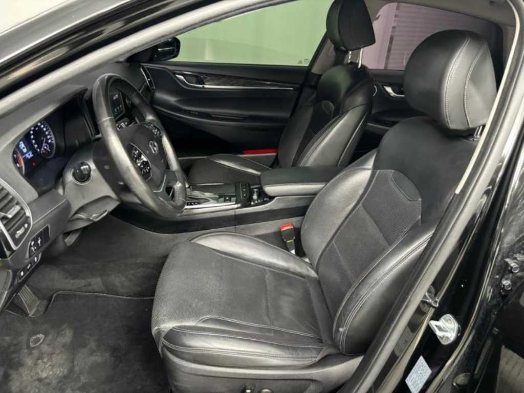 HYUNDAI Grandeur - Vista 8