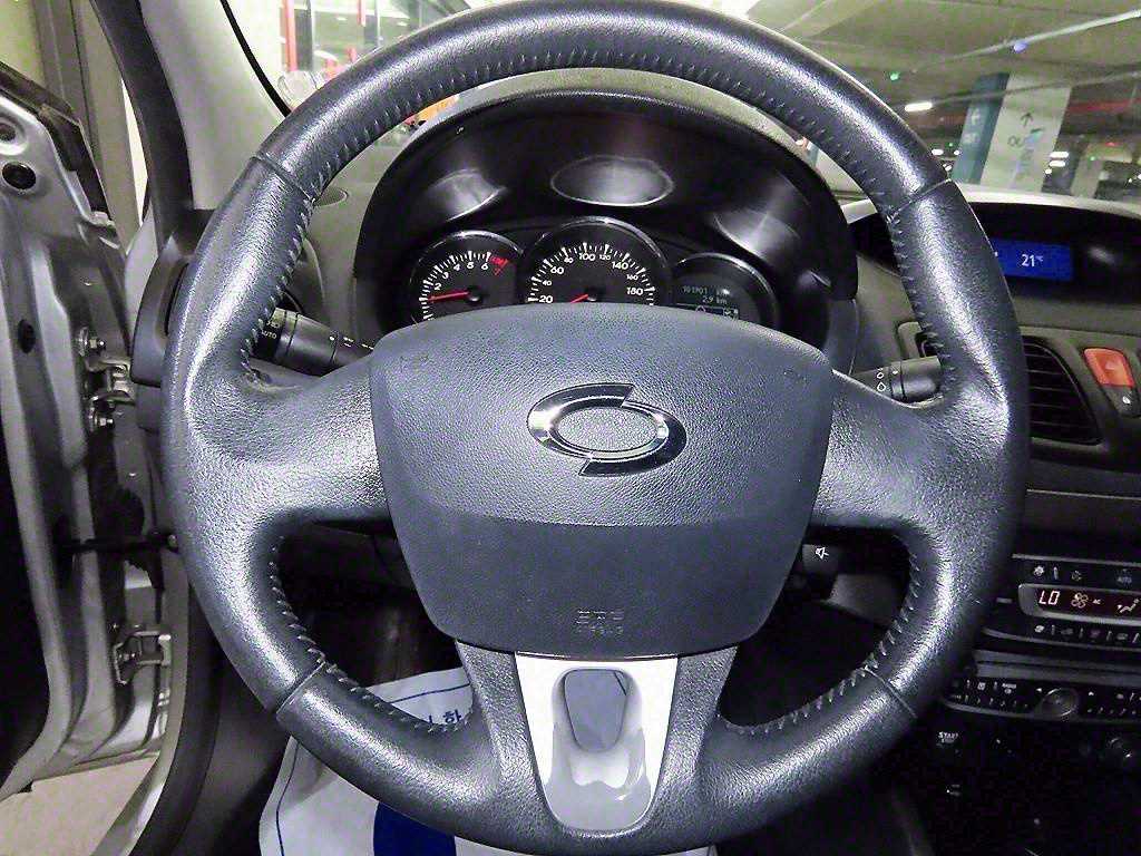 SAMSUNG SM3 - Vista 8