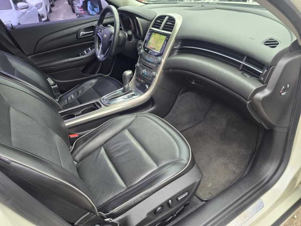 Chevrolet Malibu - Vista 7