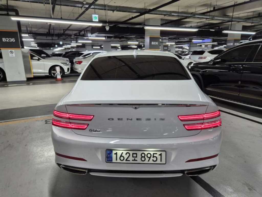 Genesis G80 - Vista 4