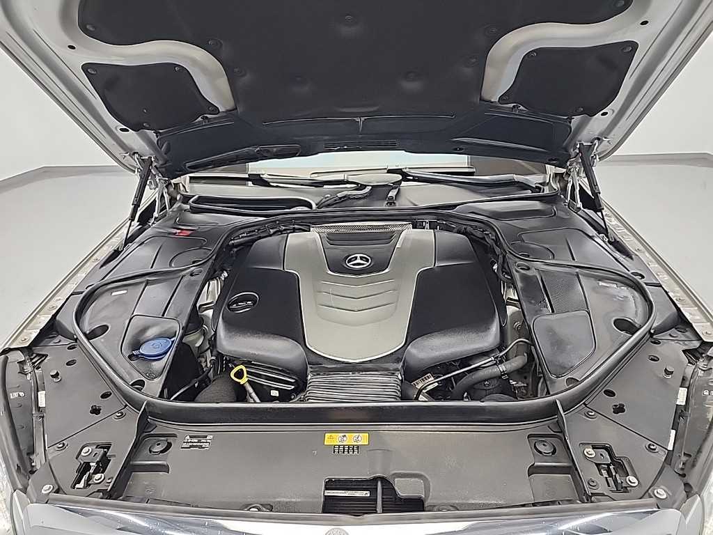 Mercedes Benz S Class - Vista 5