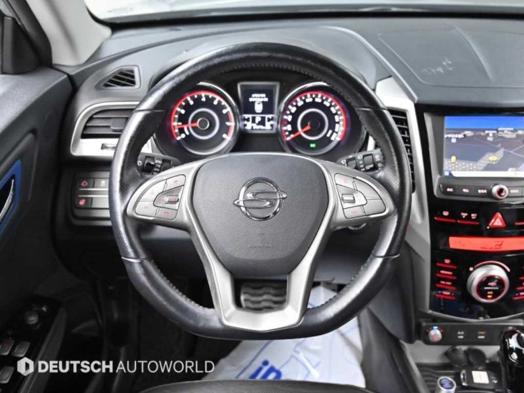 Ssangyong Tivoli 2016 Plateado - Importación desde Corea - HF Imports Iquique - Foto 13