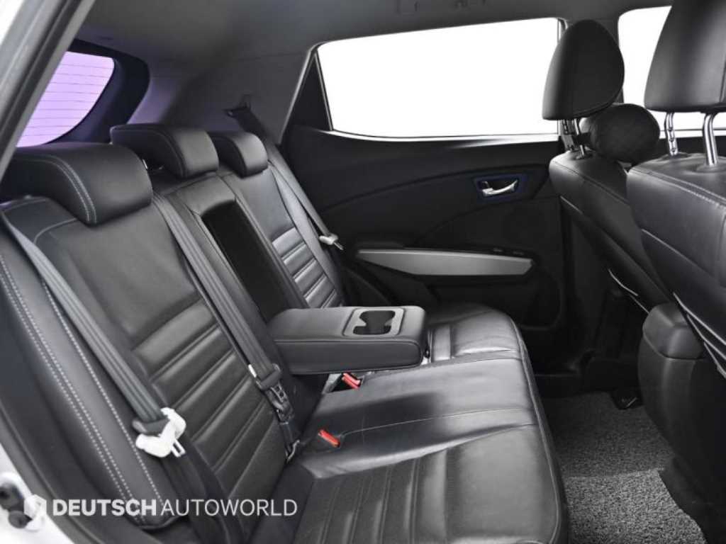 Ssangyong Tivoli - Vista 12