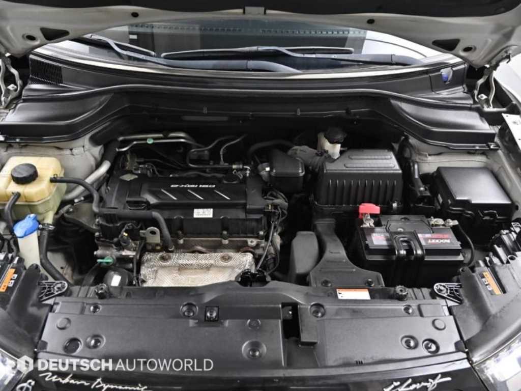 Ssangyong Tivoli - Vista 6