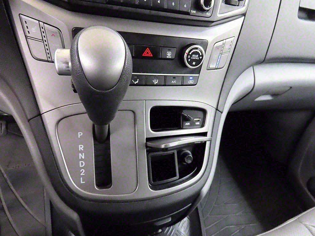 HYUNDAI Starex - Vista 10