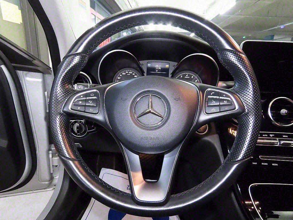 Mercedes Benz C Class - Vista 8