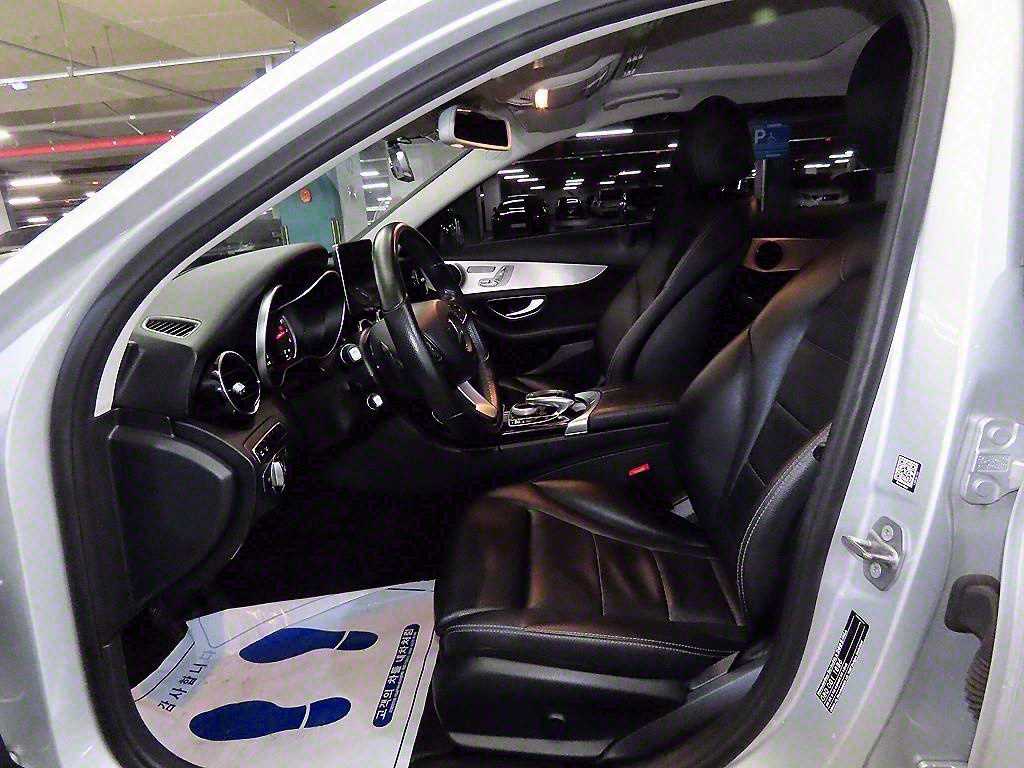 Mercedes Benz C Class - Vista 6