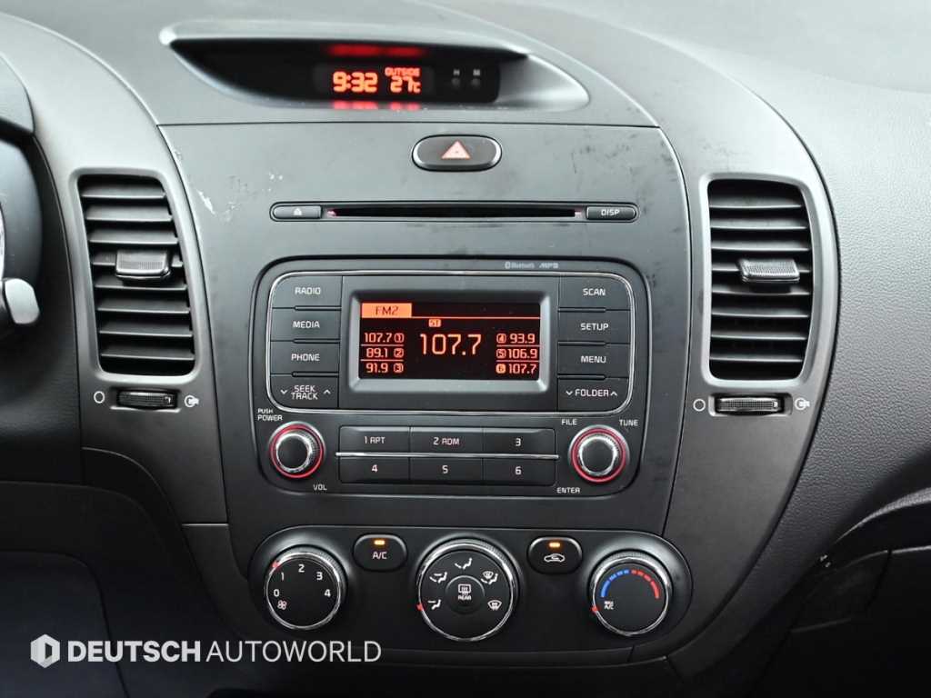 KIA K3 2015 Blanco - Importación desde Corea - HF Imports Iquique - Foto 14