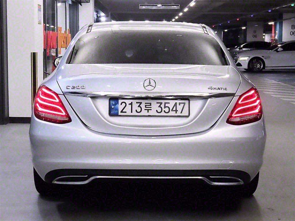 Mercedes Benz C Class - Vista 5