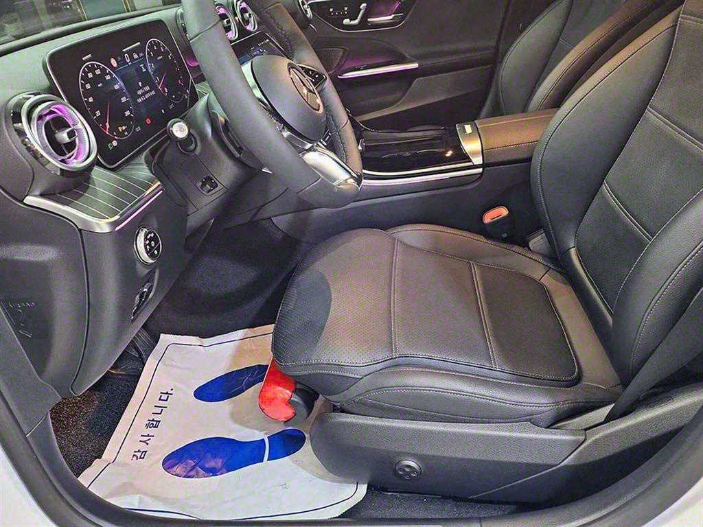 Mercedes Benz C Class - Vista 6