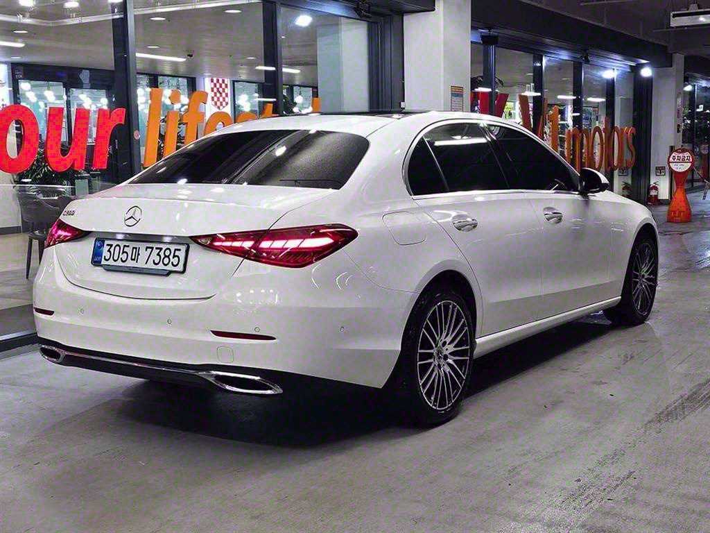 Mercedes Benz C Class - Vista 4