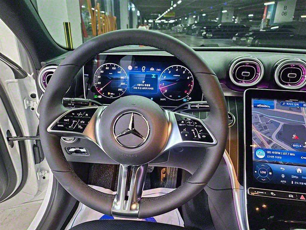 Mercedes Benz C Class - Vista 9