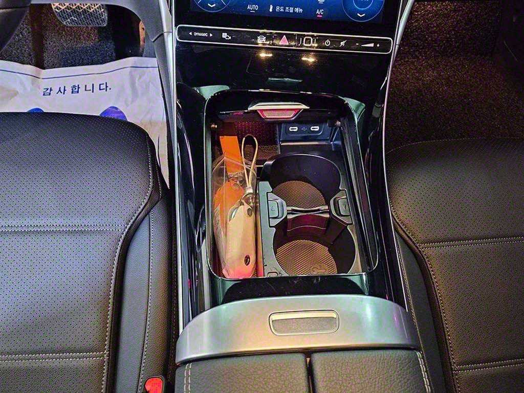 Mercedes Benz C Class - Vista 11