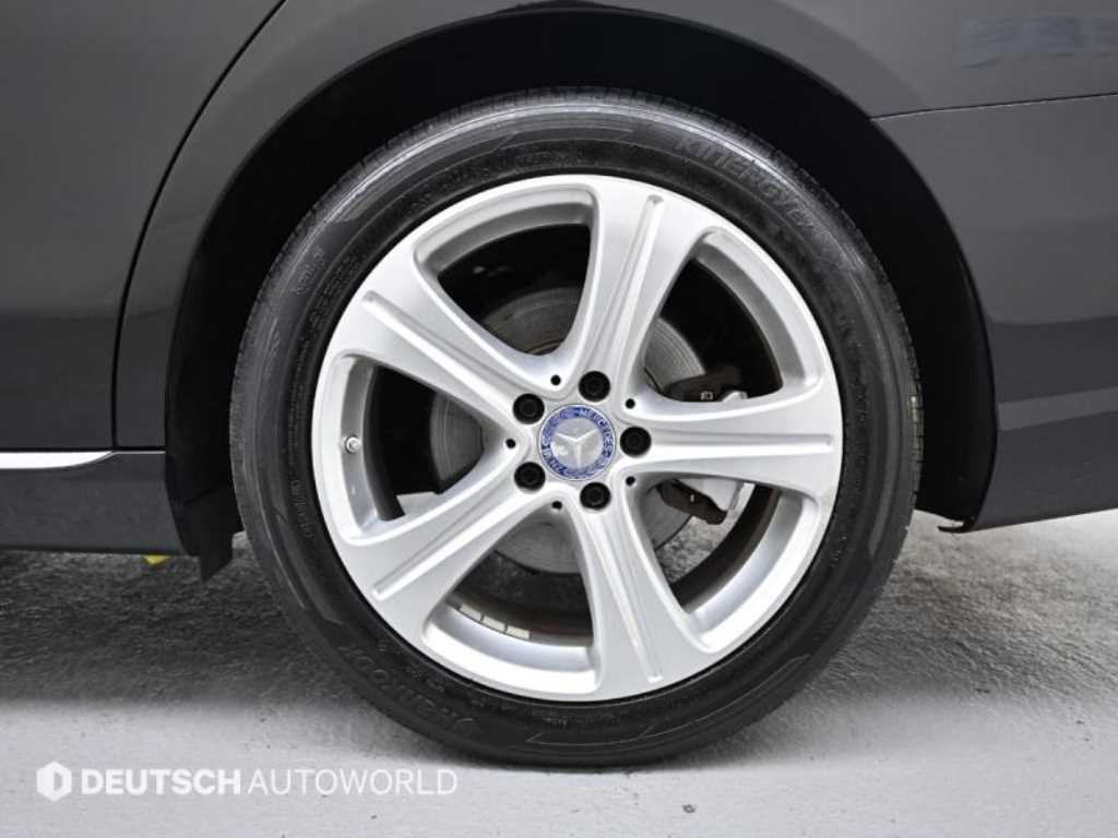 Mercedes Benz E class 2017 Negro - Importación desde Corea - HF Imports Iquique - Foto 20