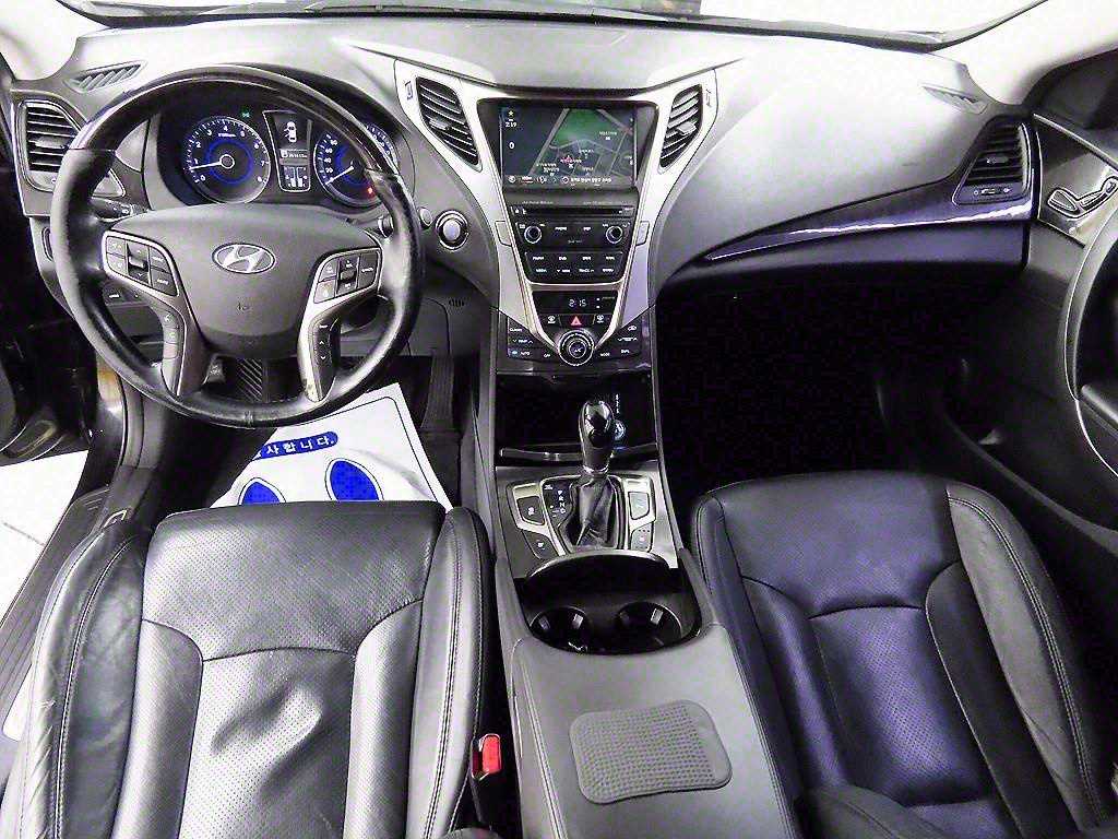 HYUNDAI Grandeur - Vista 7