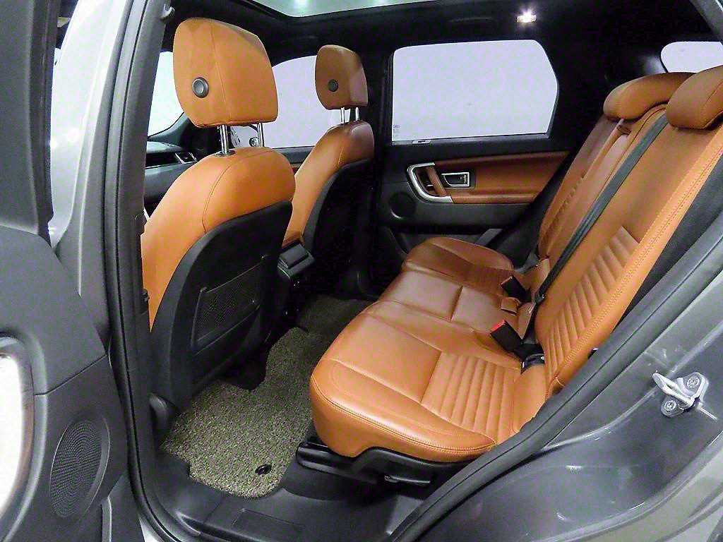 Land Rover Discovery Sports - Vista 6