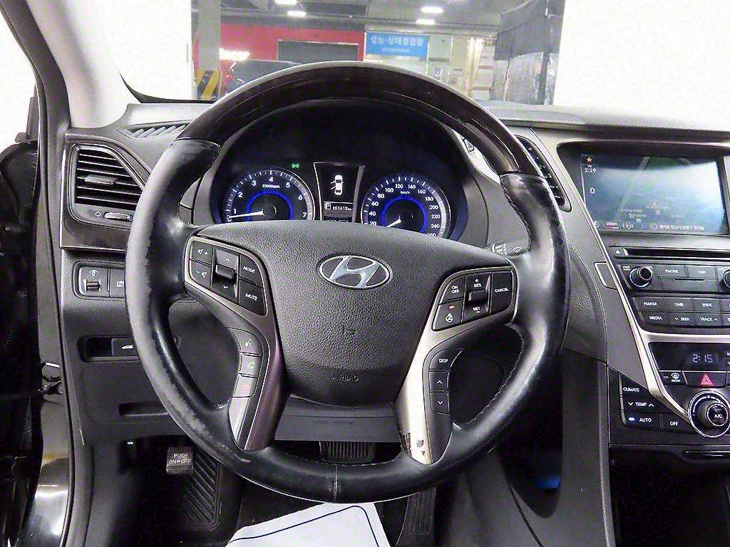 HYUNDAI Grandeur - Vista 9