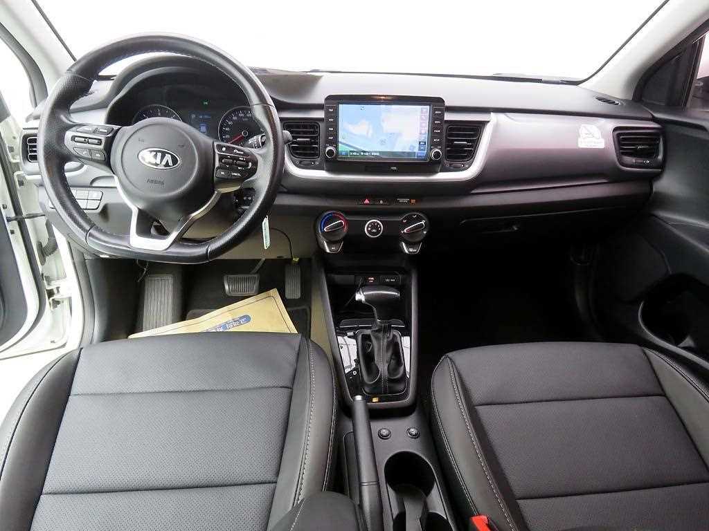 KIA Stonic - Vista 8