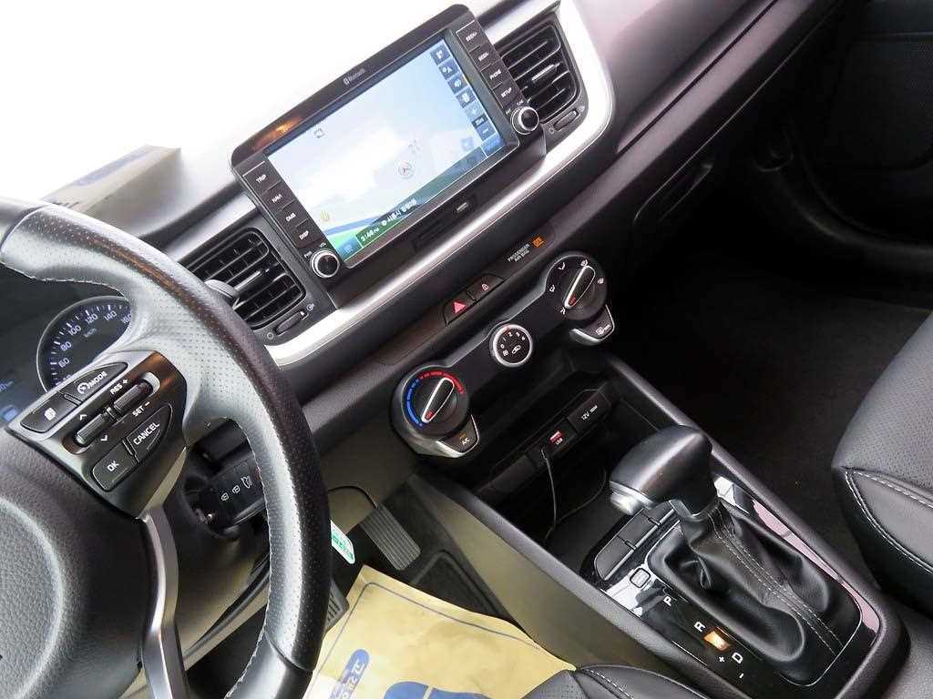 KIA Stonic - Vista 12