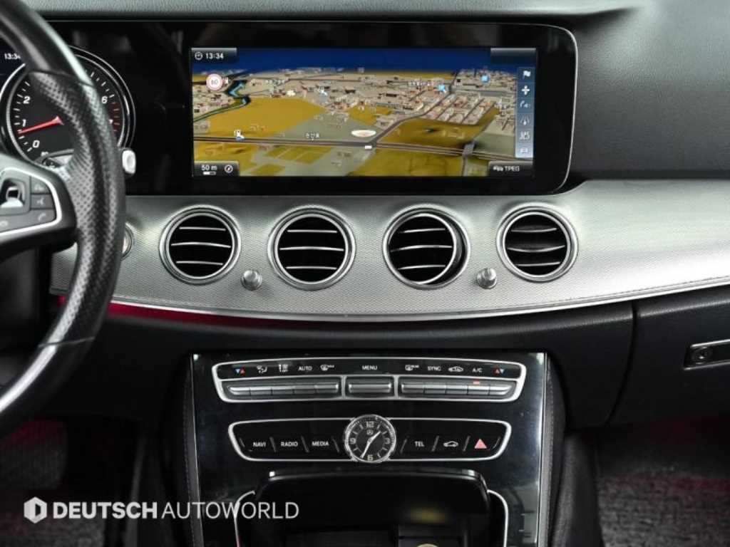 Mercedes Benz E class - Vista 11