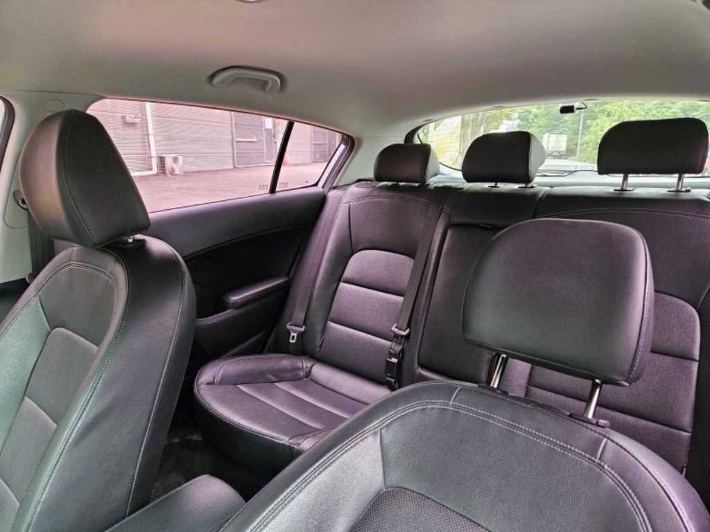 KIA K3 - Vista 9