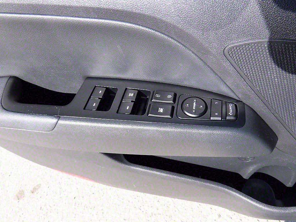 HYUNDAI Avante - Vista 11