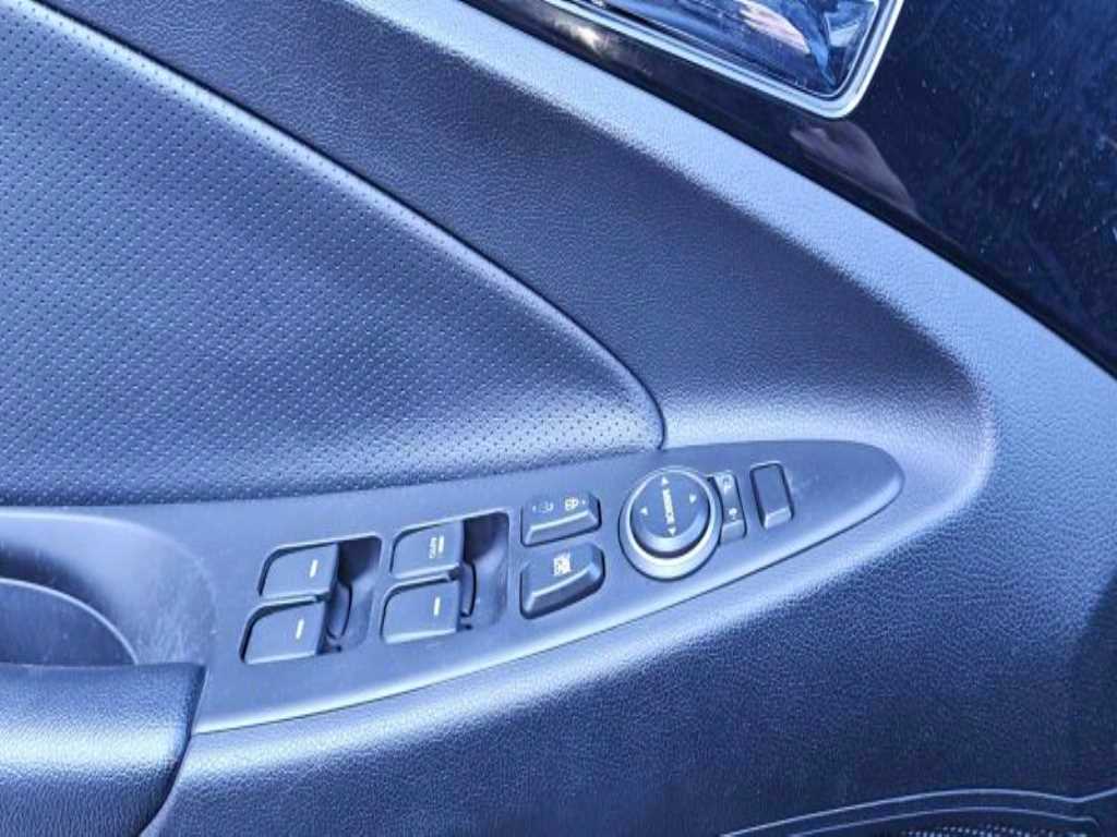 HYUNDAI Sonata - Vista 9