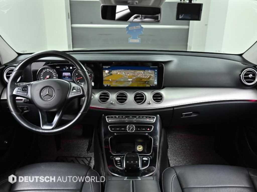 Mercedes Benz E class - Vista 6