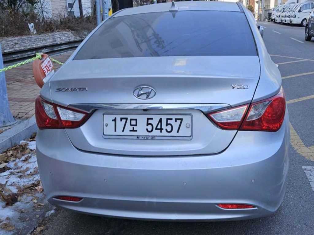 HYUNDAI Sonata - Vista 4