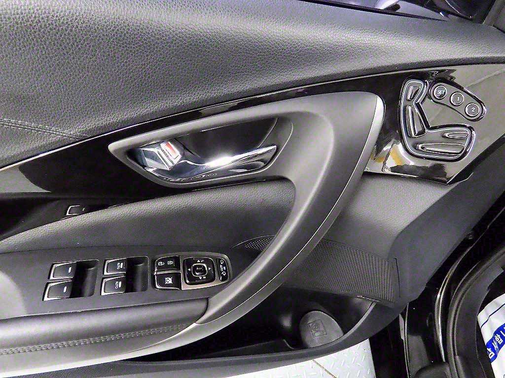 HYUNDAI Grandeur - Vista 11