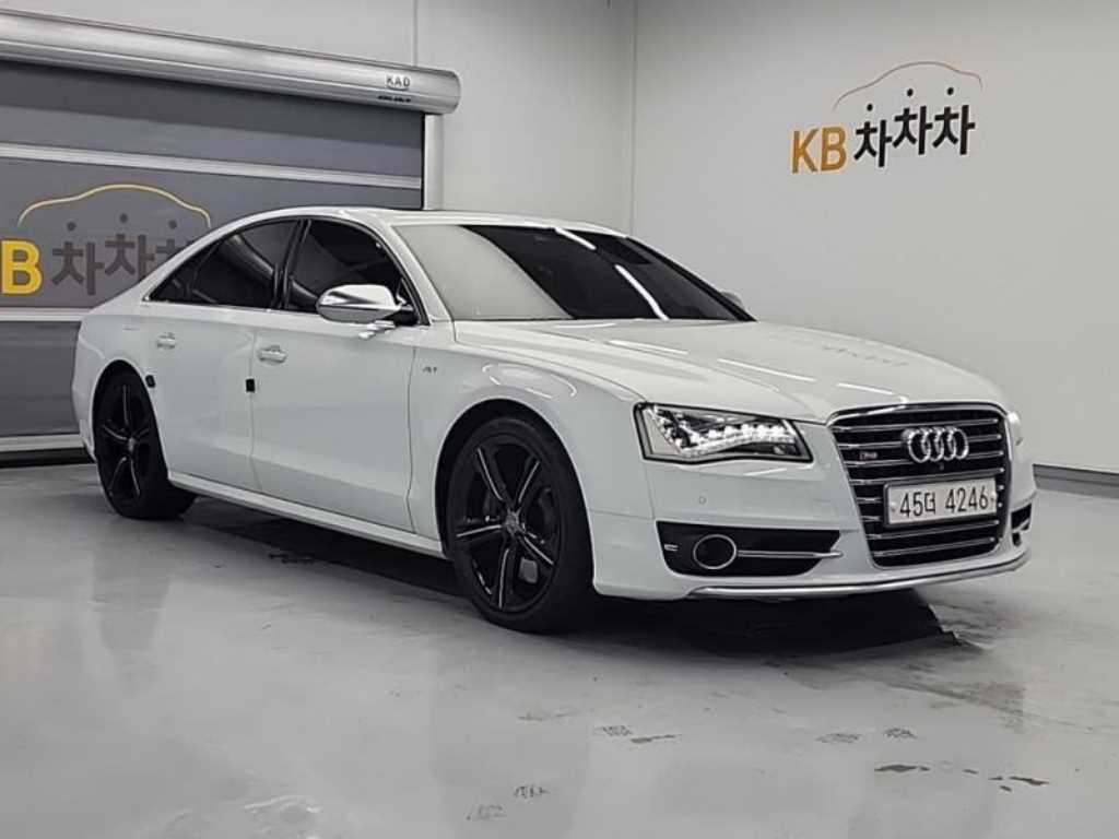 Audi S8 - Vista 4