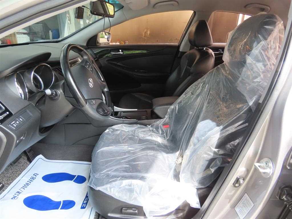 HYUNDAI Sonata - Vista 5