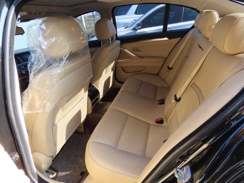 BMW 5 Series - Vista 5