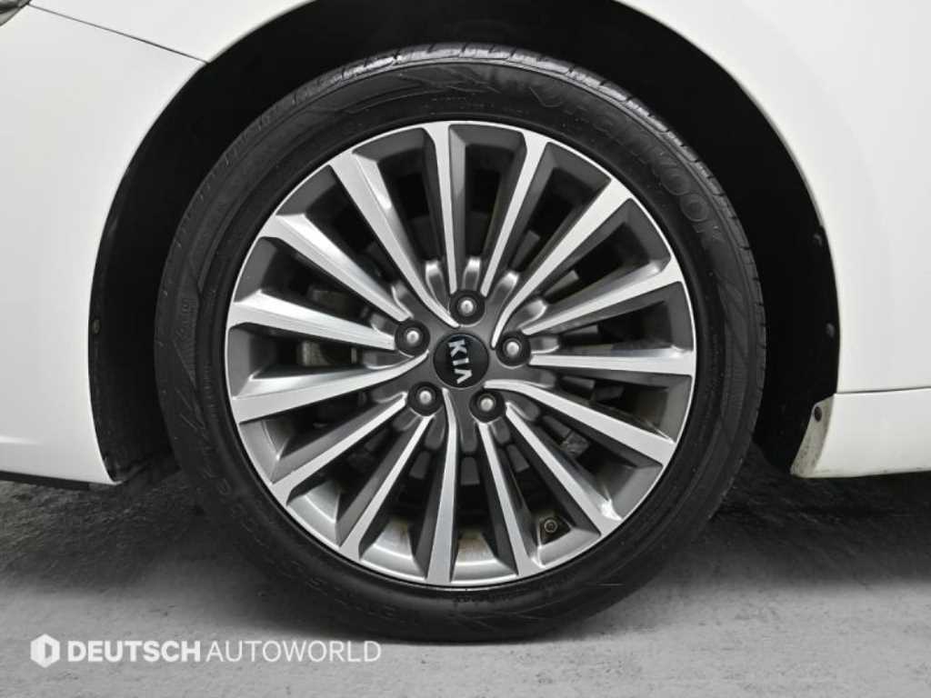 KIA K7 - Vista 5